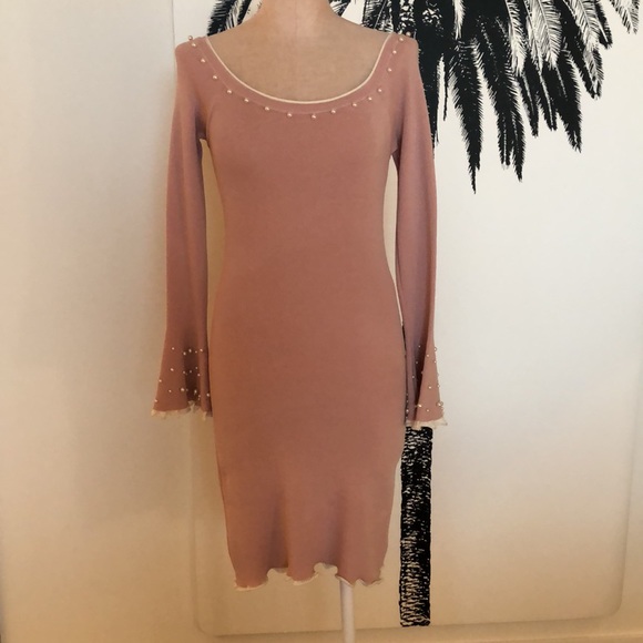 Pretty in pink dress - Picture 2 of 6